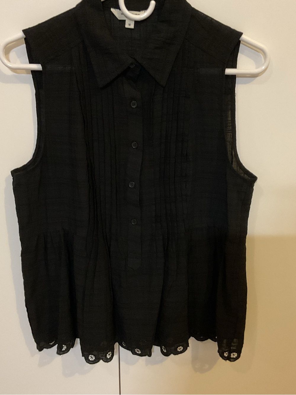 Max Studio Black Sleeveless Pintuck Button-Front Top with Scalloped Hem M NWOT